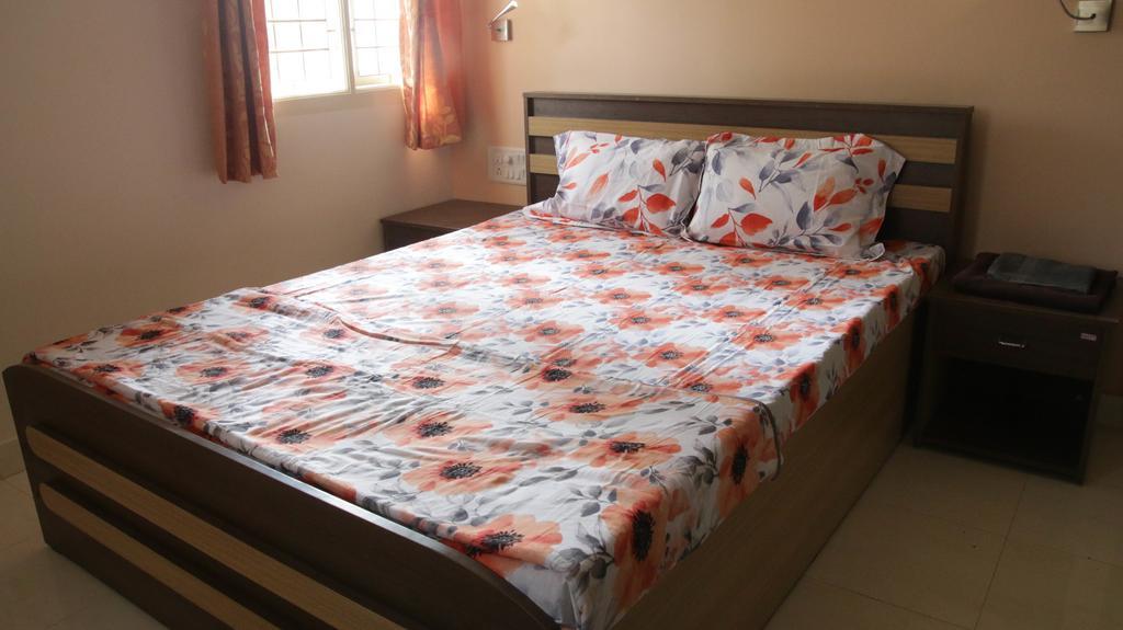 Sampada Homestay Bangalore Exterior foto